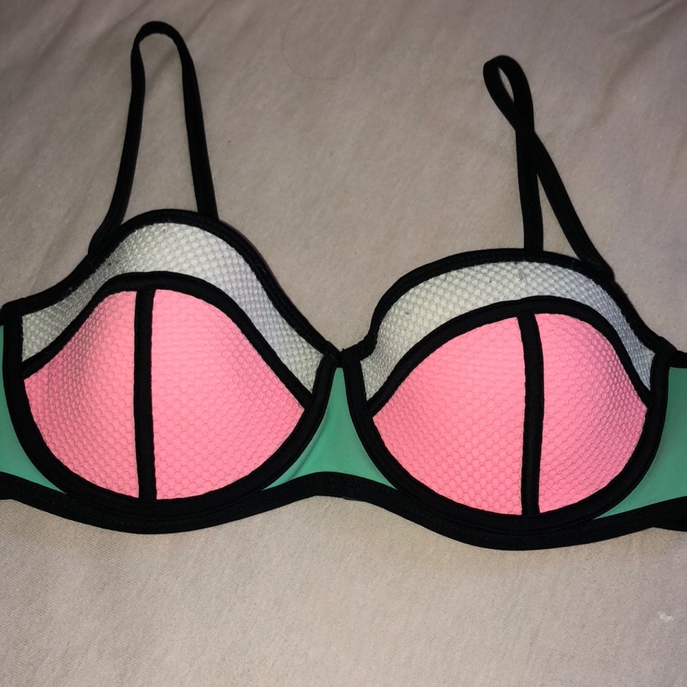 Triangl bikini top